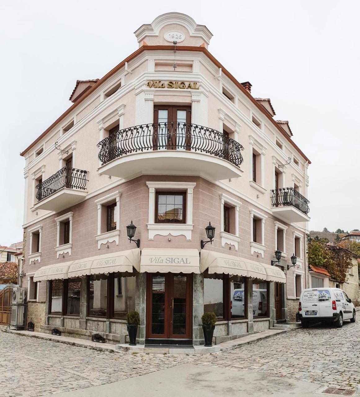 Hotel Vila Sigal Korce Exterior foto